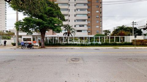 Image 17 - 858185